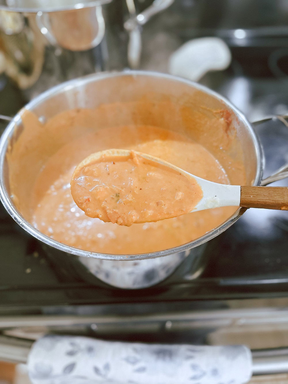 lobster ravioli sauce with lobster meat mixed in